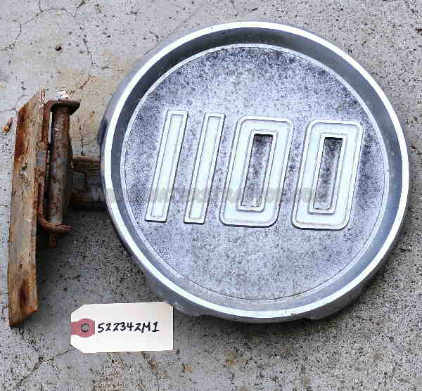 Massey Ferguson Massey Ferguson: 1100 After SN 9B24396 Medallion, 1100