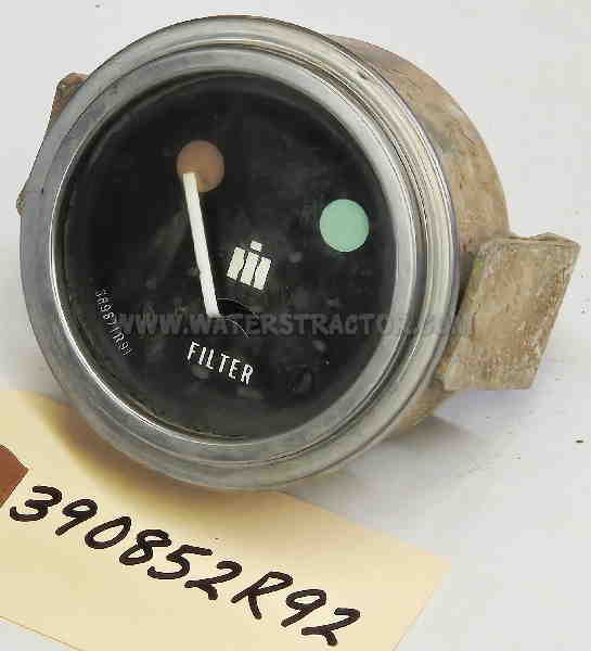 Case IH Internationa IH Farmall: 656, 706, 806, 1206, 2806, 21206 Gauge, Air Filter