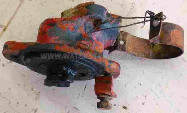Distributor Drive Housing with Drive Shaft - 16T