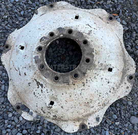 Center Disc with 8 on 8" Center, Fits 28" & 32" 6 Loop Rims