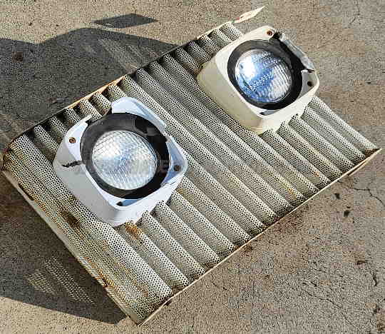 Grille, Front, Lower