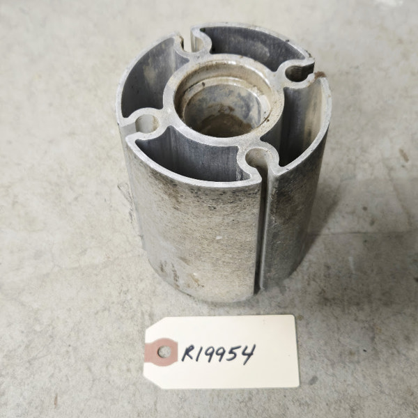 John Deere Spacer, Fan