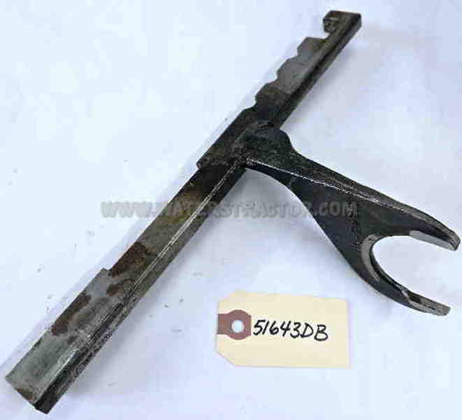 IH International Shifter Rail With Fork, 1ST & Reverse