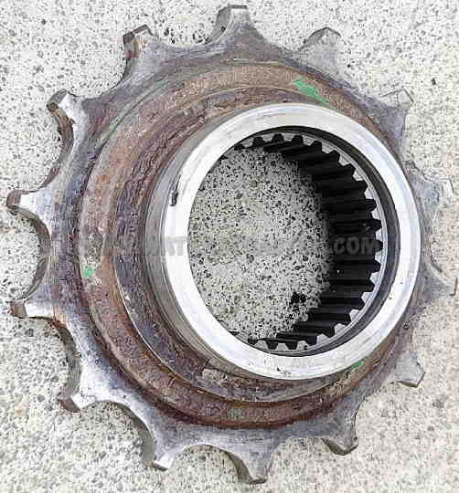 Oliver White Mpl Mol Sprocket, Front