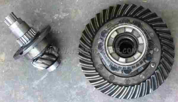 Massey Ferguson Differential Housing Assy With Ring Gear & Pinion, Matched S