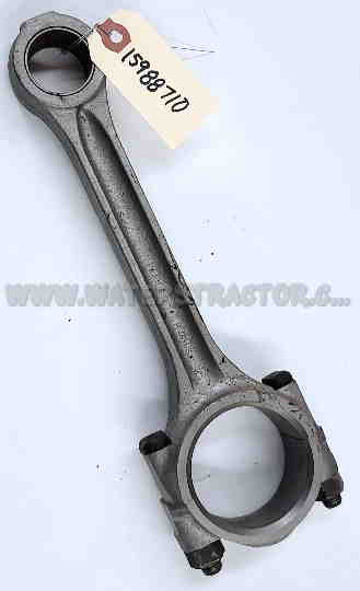 Massey Ferguson Rod, Connecting