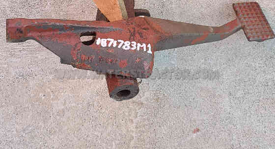 Massey Ferguson Pedal, Differential Lock