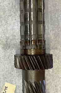 John Deere Shaft, 24/14 Teeth, Range Transmission
