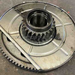 John Deere Gear, Output Drive With Baffle