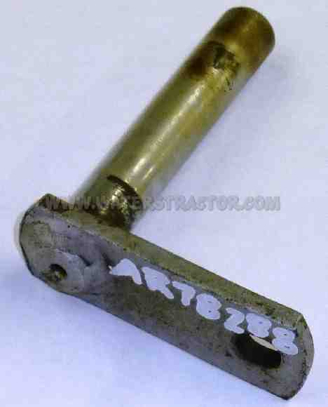 John Deere Pin, Lift Cylinder