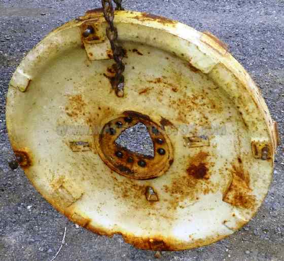 John Deere Cast Wheel Center