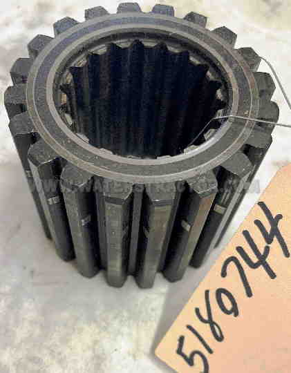 Ford New Holland Gear, Drive Bushing, 18/20 Spline