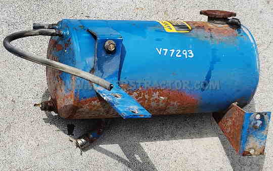 Ford New Holland Tank, Surge