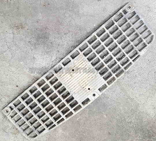 Case IH Internationa Grille, Upper