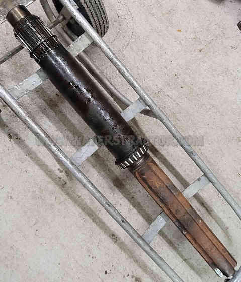 Case IH Internationa Axle, Rear 100 Inch
