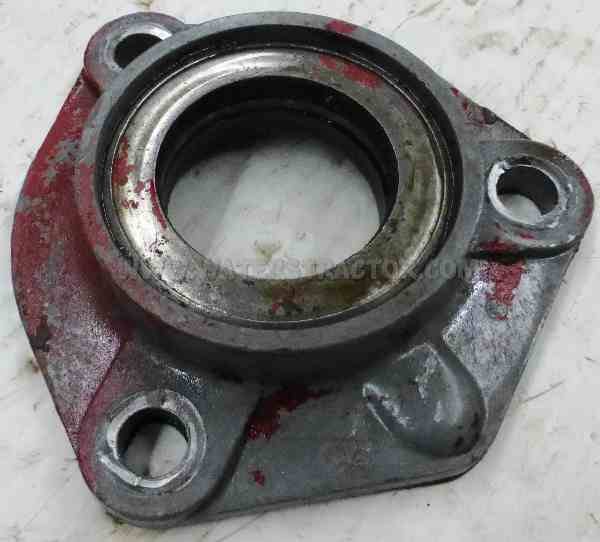 Case IH Internationa Flange, Retainer Belt Pulley Shaft Bearing