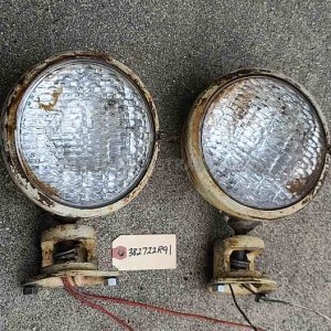 Case IH Internationa Sealed Beam Headlight Assy, Pair