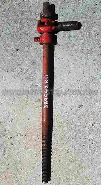 Case IH Internationa Leveling Screw Assy