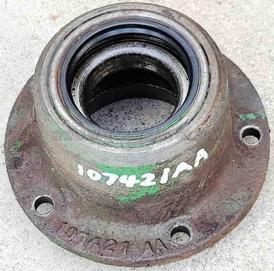 Oliver White Mpl Mol Retainer, Output Shaft